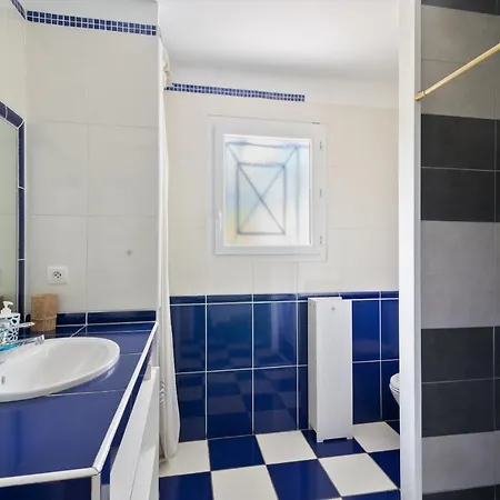 Biarritz 64 Road House *